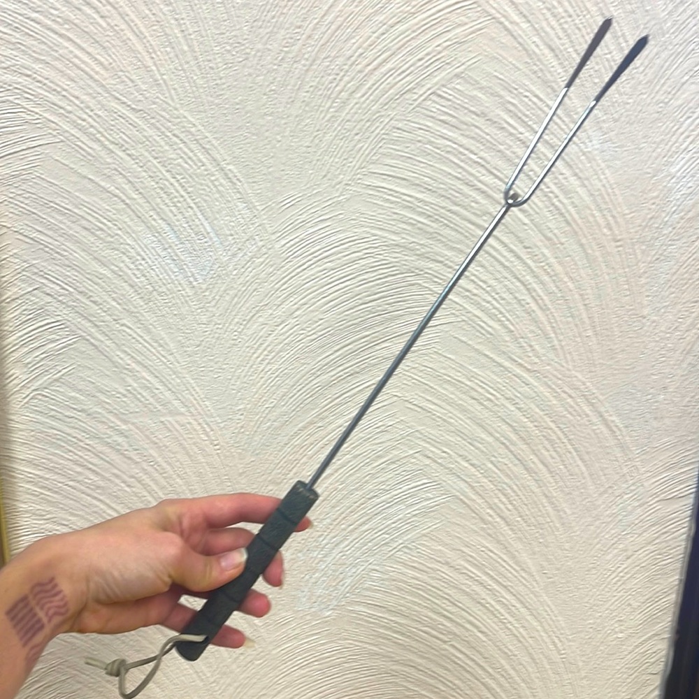 Grilling fork tool